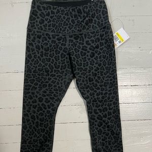 Nike One Cheetah Print Gym Yoga Full Length Leggings - Women’s Small *NEW*
